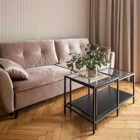 Wyzwolenia , Lazienki Park & Zbawiciela Sq. 2' Apartmán