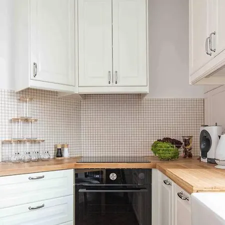 Wyzwolenia , Lazienki Park & Zbawiciela Sq. 2' *