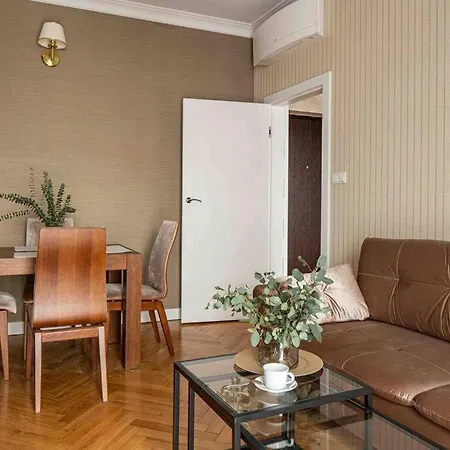 Wyzwolenia , Lazienki Park & Zbawiciela Sq. 2' Warszawa