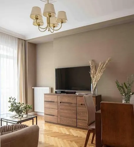 Wyzwolenia , Lazienki Park & Zbawiciela Sq. 2' Appartamento *