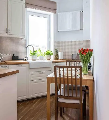 Appartamento Wyzwolenia , Lazienki Park & Zbawiciela Sq. 2' Varsavia